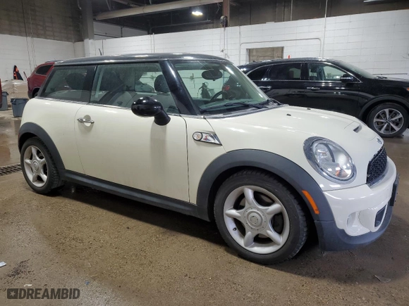 2013 MINI Cooper Hardtop S with VIN WMWSV3C58DT476128, listed as a Copart auction lot 50599895 with 88,531 mi miles and Clean Title. Bid and sale history available at carsss.com. Image 4.