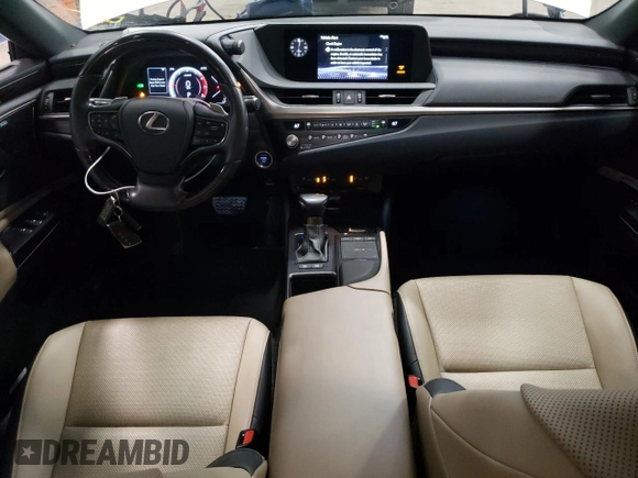 2021 Lexus ES with VIN 58ADA1C15MU003911, listed as a Copart auction lot 45132645 with 17,153 mi miles and Salvage Title. Bid and sale history available at carsss.com. Image 8.