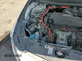 2018 Honda Accord EX-L z VIN 1HGCV3F50JA009216, wystawiony jako Copart lot #70248155 z przebiegiem 86 674 mil mil oraz Szkoda całkowita • Salvage title. Historia ofert i sprzedaży dostępna na DreamBid. Obrazek 13.