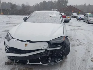 2019 Lamborghini Urus z VIN ZPBUA1ZL0KLA02164, wystawiony jako IAAI lot #41108311 z przebiegiem Nie podano mil oraz . Historia ofert i sprzedaży dostępna na DreamBid. Obrazek 10.