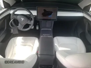 2022 Tesla Model Y Performance z VIN 7SAYGDEF7NF523532, wystawiony jako Copart lot #59949915 z przebiegiem 50 428 mil mil oraz Szkoda całkowita • Salvage title. Historia ofert i sprzedaży dostępna na DreamBid. Obrazek 8.