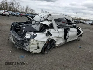 2015 BMW M4 z VIN WBS3U9C57FP967999, wystawiony jako Copart lot #47906424 z przebiegiem Nie podano mil oraz Szkoda całkowita • Salvage title. Historia ofert i sprzedaży dostępna na DreamBid. Obrazek 3.