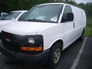 2014 Chevrolet Express Cargo z VIN 1GCSGAFX8E1168310, wystawiony jako IAAI lot #42567251 z przebiegiem 247 112 mil mil oraz . Historia ofert i sprzedaży dostępna na DreamBid. Obrazek 21.