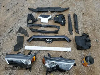 2019 Toyota 4Runner SR5 с VIN JTEBU5JR3K5646772, выставлен на аукционе Copart как лот 56034535 с пробегом 167 524 миль миль и Списание • Salvage title. История ставок и продаж доступна на DreamBid. Изображение 13.