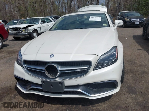 2015 Mercedes-Benz CLS 63 S AMG с VIN WDDLJ7GB1FA138651, выставлен на аукционе IAAI как лот 41928065 с пробегом Не указан миль и . История ставок и продаж доступна на DreamBid. Изображение 11.
