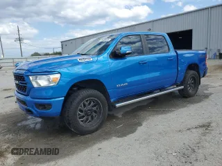 2022 Ram 1500 Big Horn z VIN 1C6SRFFT2NN413087, wystawiony jako Copart lot #55420675 z przebiegiem 66 490 mil mil oraz Szkoda całkowita • Salvage title. Historia ofert i sprzedaży dostępna na DreamBid. Obrazek 1.