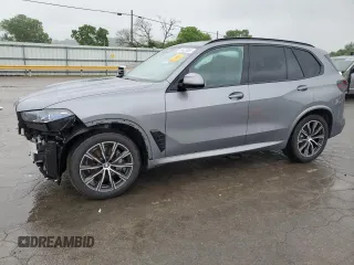 2025 BMW X5 xDrive40i z VIN 5UX23EU0XS9Z08086, wystawiony jako Copart lot #56425855 z przebiegiem 5 226 mil mil oraz Szkoda całkowita • Salvage title. Historia ofert i sprzedaży dostępna na DreamBid. Obrazek 1.