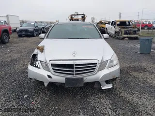 2012 Mercedes-Benz E-Class E 350 Luxury with VIN WDDHF5KB4CA618729, listed as a IAAI auction lot 41074382 with 115,060 mi miles. Bid and sale history available at carsss.com. Image 12.