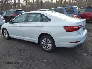 2020 Volkswagen Jetta S z VIN 3VWCB7BU1LM074767, wystawiony jako IAAI lot #41775551 z przebiegiem 65 037 mil mil oraz . Historia ofert i sprzedaży dostępna na DreamBid. Obrazek 3.