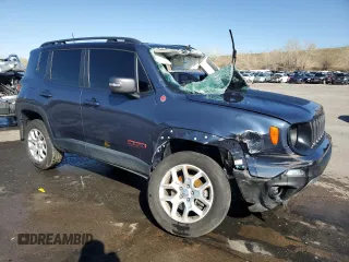 2021 Jeep Renegade Trailhawk z VIN ZACNJDC12MPM31659, wystawiony jako Copart lot #53104325 z przebiegiem Nie podano mil oraz Szkoda całkowita • Salvage title. Historia ofert i sprzedaży dostępna na DreamBid. Obrazek 4.