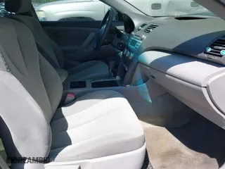 2007 Toyota Camry CE with VIN 4T1BE46K47U110977, listed as a IAAI auction lot 42051318 with 139,666 mi miles. Bid and sale history available at carsss.com. Image 5.