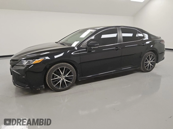 2022 Toyota Camry SE with VIN 4T1G11AK2NU698835, listed as a Copart auction lot 53816855 with 61,183 mi miles and Clean Title. Bid and sale history available at DreamBid. Image 1.