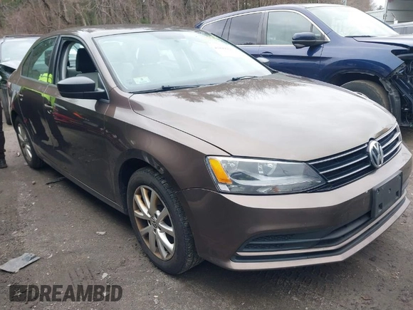 2015 Volkswagen Jetta Sedan 1.8T SE with VIN 3VWD17AJ2FM403107, listed as a IAAI auction lot 41849921 with 103,990 mi miles. Bid and sale history available at carsss.com. Image 1.