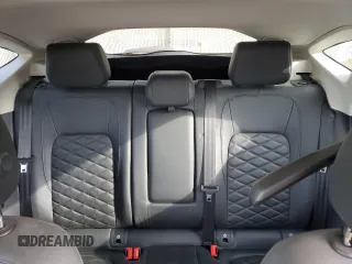2020 Jaguar E-Pace SE z VIN SADFP2FX5L1Z75893, wystawiony jako Copart lot #54839255 z przebiegiem 50 897 mil mil oraz Szkody całkowita. Historia ofert i sprzedaży dostępna na DreamBid. Obrazek 10.