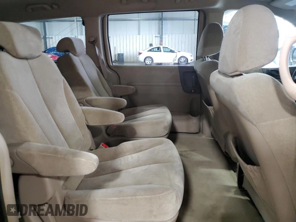 2006 Kia Sedona LX with VIN KNDMB233666082464, listed as a Copart auction lot 69070644 with 244,445 mi miles and Salvage Title. Bid and sale history available at carsss.com. Image 11.
