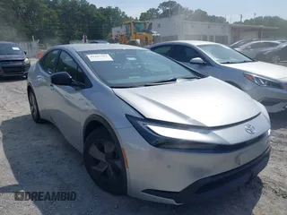 2024 Toyota Prius LE z VIN JTDACAAU8R3019975, wystawiony jako IAAI lot #42417523 z przebiegiem 16 374 mil mil oraz . Historia ofert i sprzedaży dostępna na DreamBid. Obrazek 1.