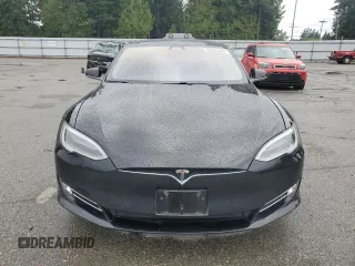 2017 Tesla Model S 100D с VIN 5YJSA1E21HF188840, выставлен на аукционе Copart как лот 62683685 с пробегом 90 101 миль миль и Списание • Salvage title. История ставок и продаж доступна на DreamBid. Изображение 5.