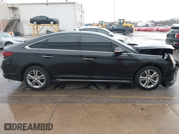 2018 Hyundai Sonata Limited with VIN 5NPE34AF2JH627102, listed as a IAAI auction lot 41839621 with 161,943 mi miles. Bid and sale history available at carsss.com. Image 13.