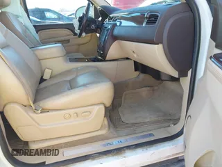 2014 GMC Yukon Denali with VIN 1GKS2EEF2ER111301, listed as a IAAI auction lot 41636112 with 185,956 mi miles. Bid and sale history available at carsss.com. Image 5.