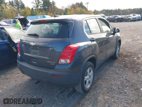 2016 Chevrolet Trax LS with VIN 3GNCJNSB3GL224437, listed as a IAAI auction lot 40637048 with 74,457 mi miles. Bid and sale history available at carsss.com. Image 4.