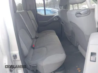 2008 Nissan Frontier LE z VIN 1N6AD09W18C435584, wystawiony jako IAAI lot #41998922 z przebiegiem 154 507 mil mil oraz . Historia ofert i sprzedaży dostępna na DreamBid. Obrazek 8.