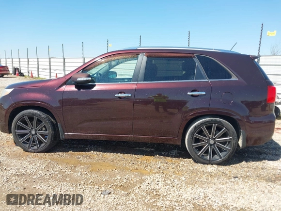 2014 Kia Sorento SX with VIN 5XYKW4A71EG478701, listed as a IAAI auction lot 41779045 with 197,896 mi miles. Bid and sale history available at carsss.com. Image 14.