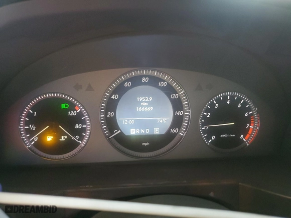 2011 Mercedes-Benz GLK-Class GLK 350 with VIN WDCGG8HB1BF533287, listed as a Copart auction lot 46532365 with 166,669 mi miles and Salvage Title. Bid and sale history available at carsss.com. Image 9.