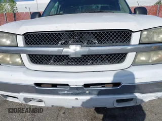 2003 Chevrolet Silverado 1500 LT with VIN 2GCEK19T031248177, listed as a IAAI auction lot 41956985 with 393,889 mi miles. Bid and sale history available at carsss.com. Image 6.