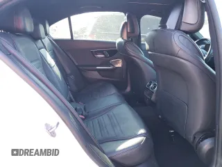 2022 Mercedes-Benz C 300 z VIN W1KAF4HBXNR011788, wystawiony jako Copart lot #43332034 z przebiegiem 32 821 mil mil oraz . Historia ofert i sprzedaży dostępna na DreamBid. Obrazek 10.