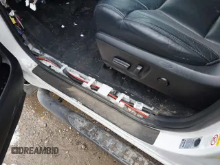 2019 Toyota Tundra SR5 z VIN 5TFHY5F17KX797348, wystawiony jako IAAI lot #41905558 z przebiegiem Nie podano mil oraz . Historia ofert i sprzedaży dostępna na DreamBid. Obrazek 13.