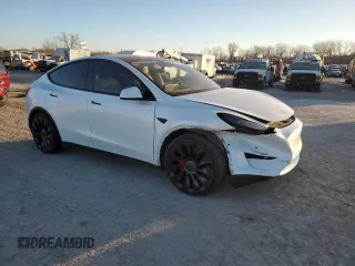 2022 Tesla Model Y Performance with VIN 7SAYGDEF8NF494770, listed as a Copart auction lot 42031405 with 28,724 mi miles and Salvage Title. Bid and sale history available at DreamBid. Image 4.