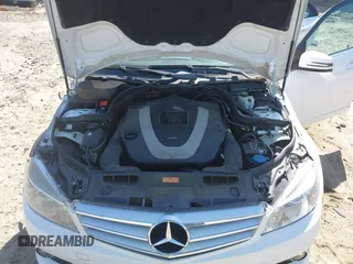 2010 Mercedes-Benz C 300 Sport z VIN WDDGF8BB2AF441997, wystawiony jako IAAI lot #42070921 z przebiegiem 104 467 mil mil oraz . Historia ofert i sprzedaży dostępna na DreamBid. Obrazek 10.