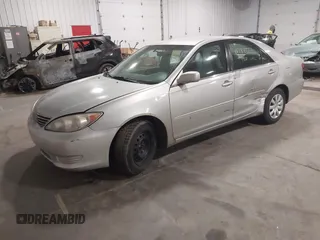 2006 Toyota Camry STD with VIN 4T1BE32K86U146203, listed as a IAAI auction lot 41848666 with 209,159 mi miles. Bid and sale history available at carsss.com. Image 2.