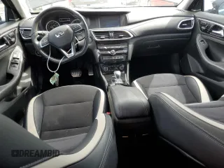 2018 Infiniti QX30 ESSENTIAL with VIN SJKCH5CP7JA046283, listed as a Copart auction lot 60801274 with 61,936 mi miles and Salvage Title. Bid and sale history available at carsss.com. Image 8.