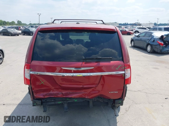 2015 Chrysler Town & Country Limited Platinum with VIN 2C4RC1GG6FR629851, listed as a IAAI auction lot 41903953 with 174,066 mi miles. Bid and sale history available at carsss.com. Image 16.