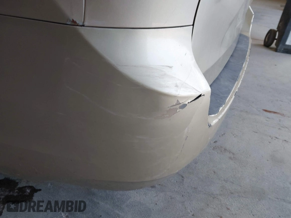 2012 Toyota Sienna with VIN 5TDZK3DC6CS258225, listed as a IAAI auction lot 42821817 with 377,789 mi miles and . Bid and sale history available at DreamBid. Image 18.