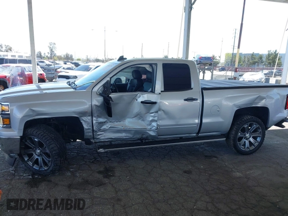 2015 Chevrolet Silverado 1500 LT with VIN 1GCRCREC4FZ231395, listed as a IAAI auction lot 41831339 with 143,137 mi miles. Bid and sale history available at carsss.com. Image 6.