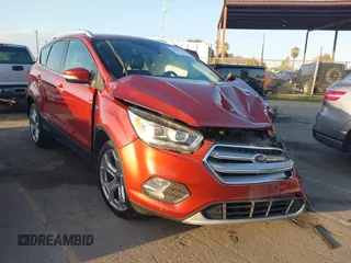 2019 Ford Escape Titanium с VIN 1FMCU9J90KUC32396, выставлен на аукционе IAAI как лот 41091415 с пробегом Не указан миль и . История ставок и продаж доступна на DreamBid. Изображение 1.