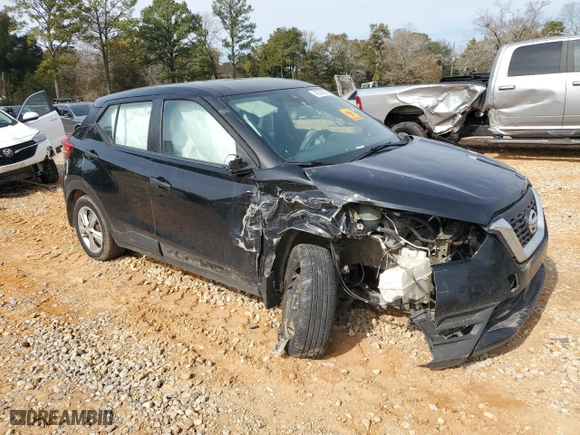 2020 Nissan Kicks S with VIN 3N1CP5BV4LL525233, listed as a Copart auction lot 42238825 with 160,060 mi miles and Salvage Title. Bid and sale history available at carsss.com. Image 4.