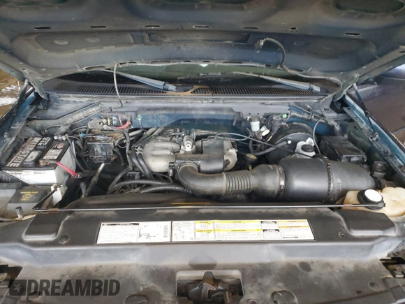 2000 Ford F-150 XL with VIN 1FTZX172XYKA45382, listed as a Copart auction lot 43668575 with 210,735 mi miles and Clean Title. Bid and sale history available at carsss.com. Image 11.