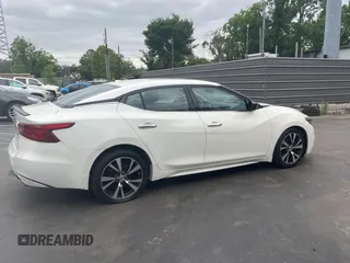 2016 Nissan Maxima S with VIN 1N4AA6AP8GC409491, listed as a Copart auction lot 56022195 with 39,041 mi miles and Clean Title. Bid and sale history available at DreamBid. Image 4.