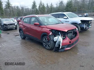 2020 Nissan Kicks SV z VIN 3N1CP5CV7LL530246, wystawiony jako IAAI lot #41974433 z przebiegiem 101 292 mil mil oraz . Historia ofert i sprzedaży dostępna na DreamBid. Obrazek 1.