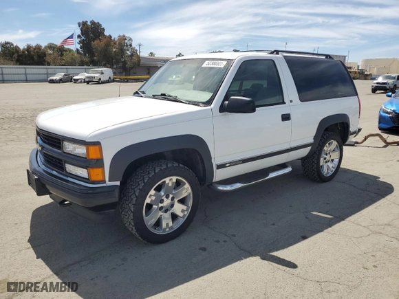 1996 Chevrolet Tahoe with VIN 3GNEK18R1TG171274, listed as a Copart auction lot 52380325 with 161,438 mi miles and Clean Title. Bid and sale history available at carsss.com. Image 1.