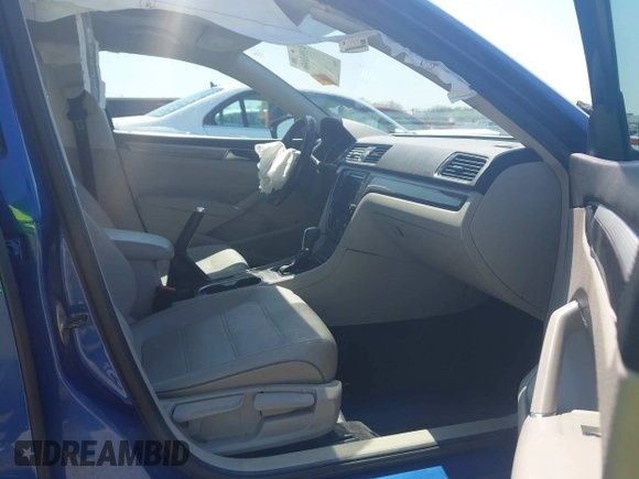 2017 Volkswagen Passat 1.8T SE with VIN 1VWBT7A31HC021299, listed as a IAAI auction lot 41961686 with 135,912 mi miles. Bid and sale history available at carsss.com. Image 5.