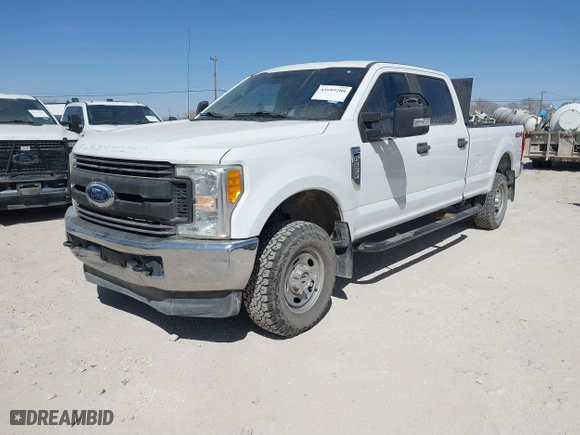 2017 Ford Super Duty F-250 SRW Lariat with VIN 1FT7W2B69HEE73405, listed as a IAAI auction lot 41689288 with 141,595 mi miles. Bid and sale history available at carsss.com. Image 17.