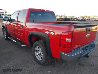 2007 Chevrolet Silverado 1500 LTZ with VIN 2GCEK13M471556251, listed as a IAAI auction lot 41851725 with 197,587 mi miles. Bid and sale history available at carsss.com. Image 3.