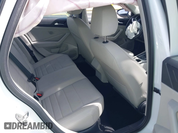 2024 Volkswagen Jetta SE with VIN 3VWEM7BU8RM007188, listed as a IAAI auction lot 42657015 with 40,589 mi miles and . Bid and sale history available at DreamBid. Image 8.