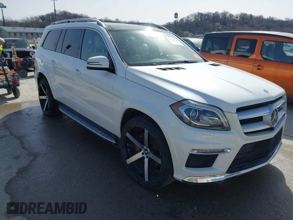 2014 Mercedes-Benz GL-Class GL 550 with VIN 4JGDF7DE6EA349028, listed as a IAAI auction lot 41729392 with 154,116 mi miles. Bid and sale history available at carsss.com. Image 1.