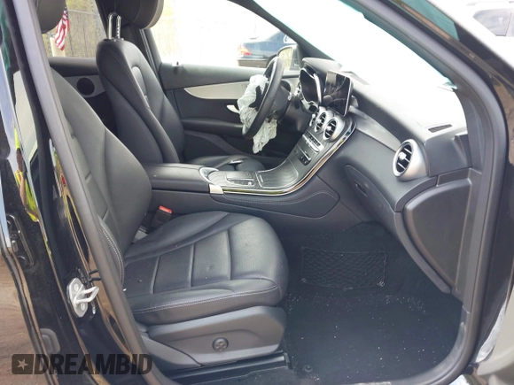 2020 Mercedes-Benz GLC 300 z VIN W1N0G8EBXLF853441, wystawiony jako IAAI lot #42117731 z przebiegiem 75 182 mil mil oraz . Historia ofert i sprzedaży dostępna na DreamBid. Obrazek 5.