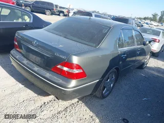 2004 Lexus LS 430 with VIN JTHBN36F640127573, listed as a IAAI auction lot 41888200 with 176,000 mi miles. Bid and sale history available at carsss.com. Image 4.